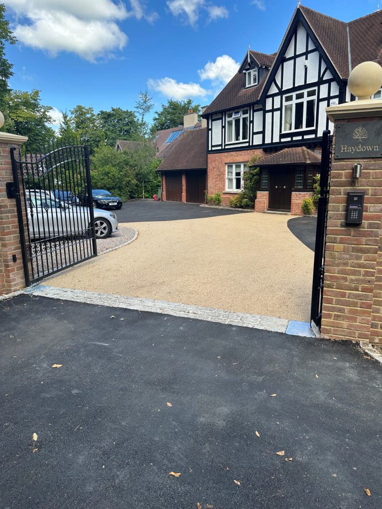 surfacing driveways asphalt resin 001