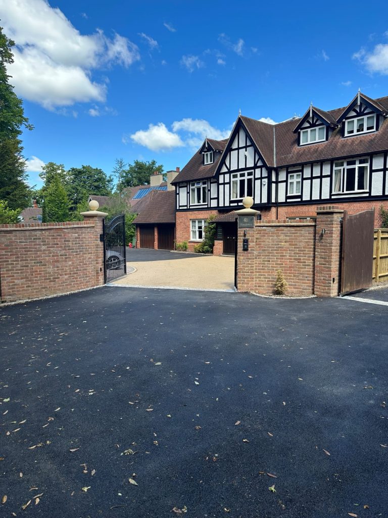 surfacing driveways asphalt resin 002